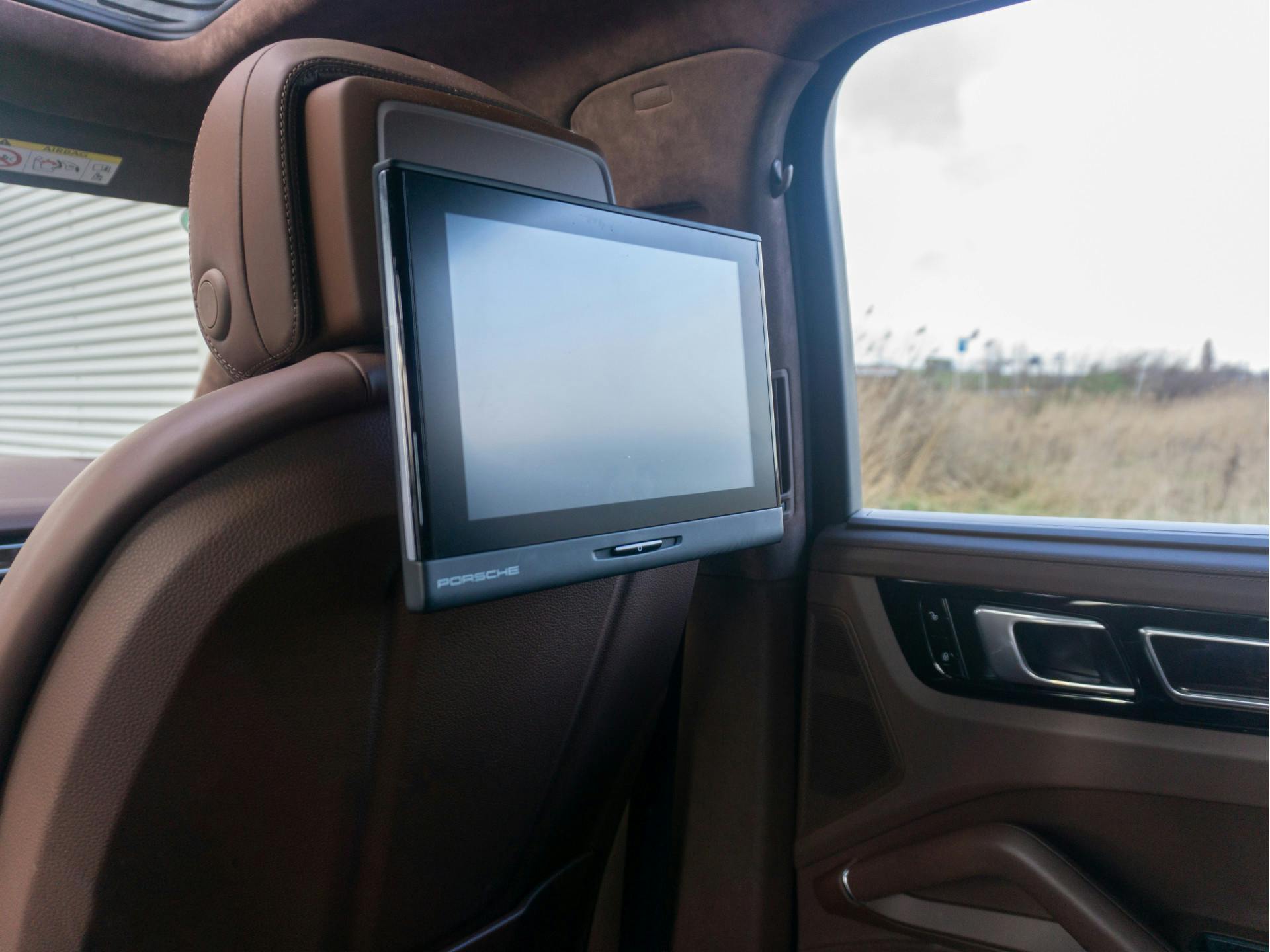 Porsche Cayenne 3.0 E-Hybrid | Bose | Panorama | Chrono | Luchtvering